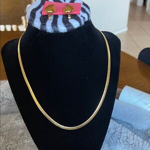 Elegant Gold Necklace and Earring Set